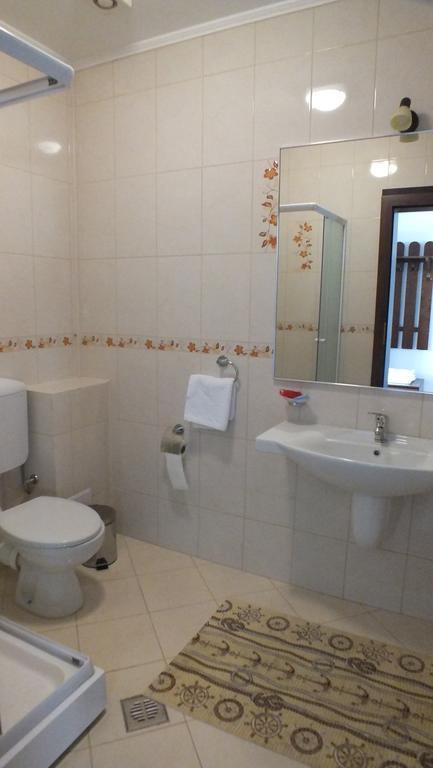 Hanul Cocosul Vitanesti Екстериор снимка